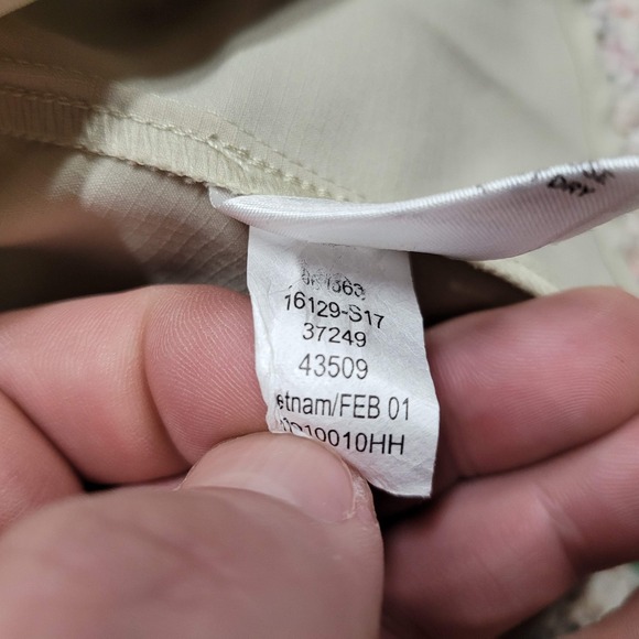 REI Shirt Womens Large Beige Button Up Long Sleeve Outdoors Hiking Vented Camp - Picture 13 of 15